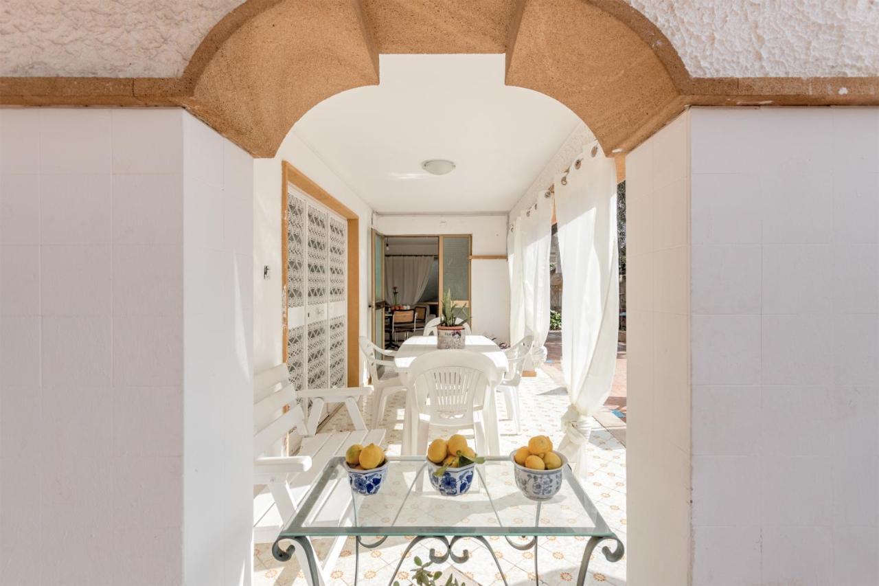 Casa In Villa A Mondello-700M Dal Mare باليرمو المظهر الخارجي الصورة