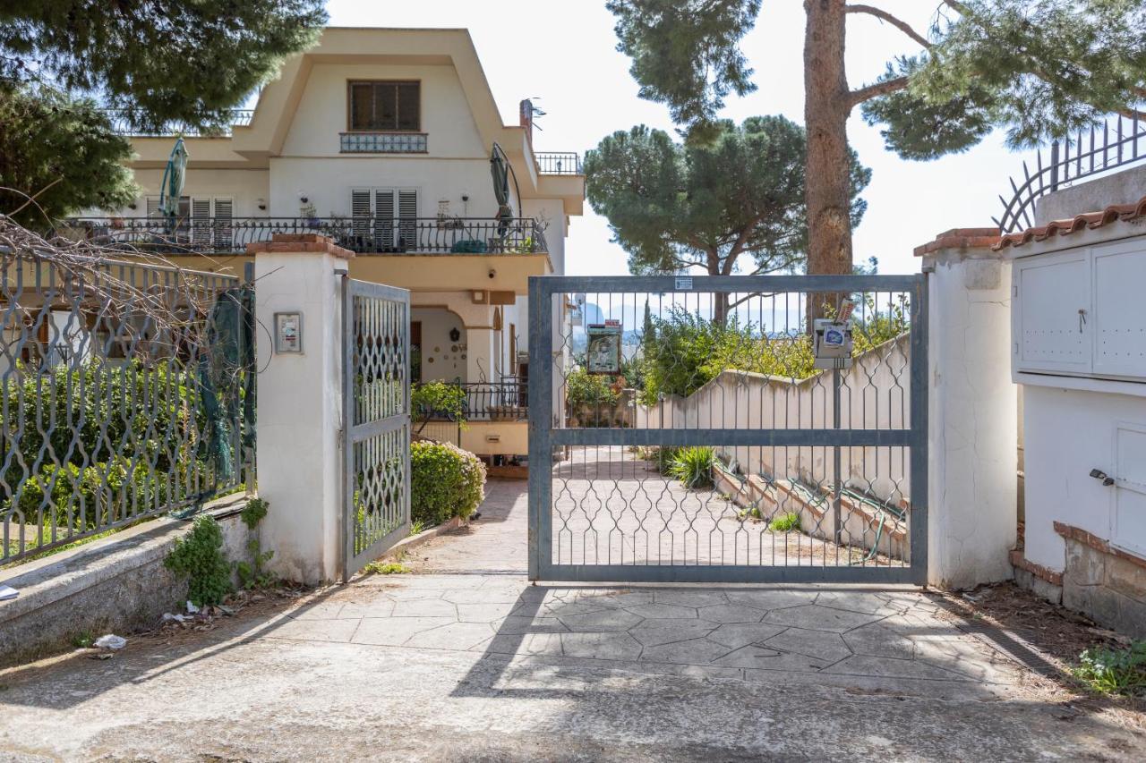 Casa In Villa A Mondello-700M Dal Mare باليرمو المظهر الخارجي الصورة